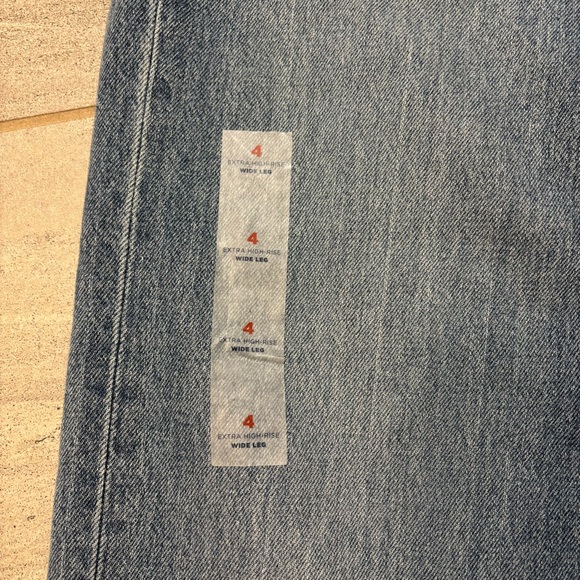 Old Navy High Rise Wide-Leg Jeans - Picture 5 of 7